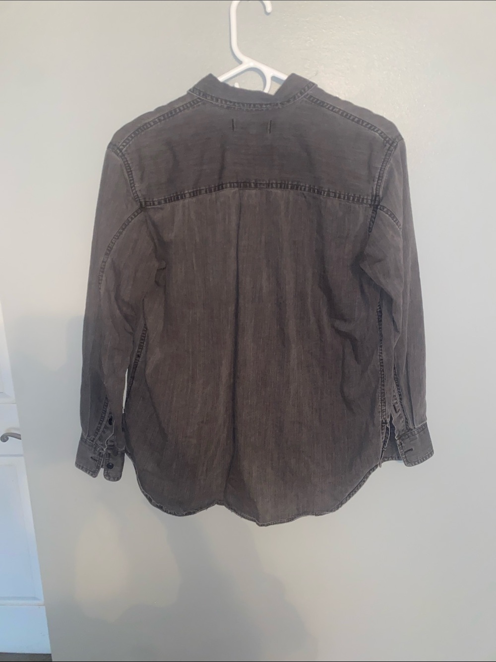 Madewell faded black denim chambray button up - Picture 6 of 6